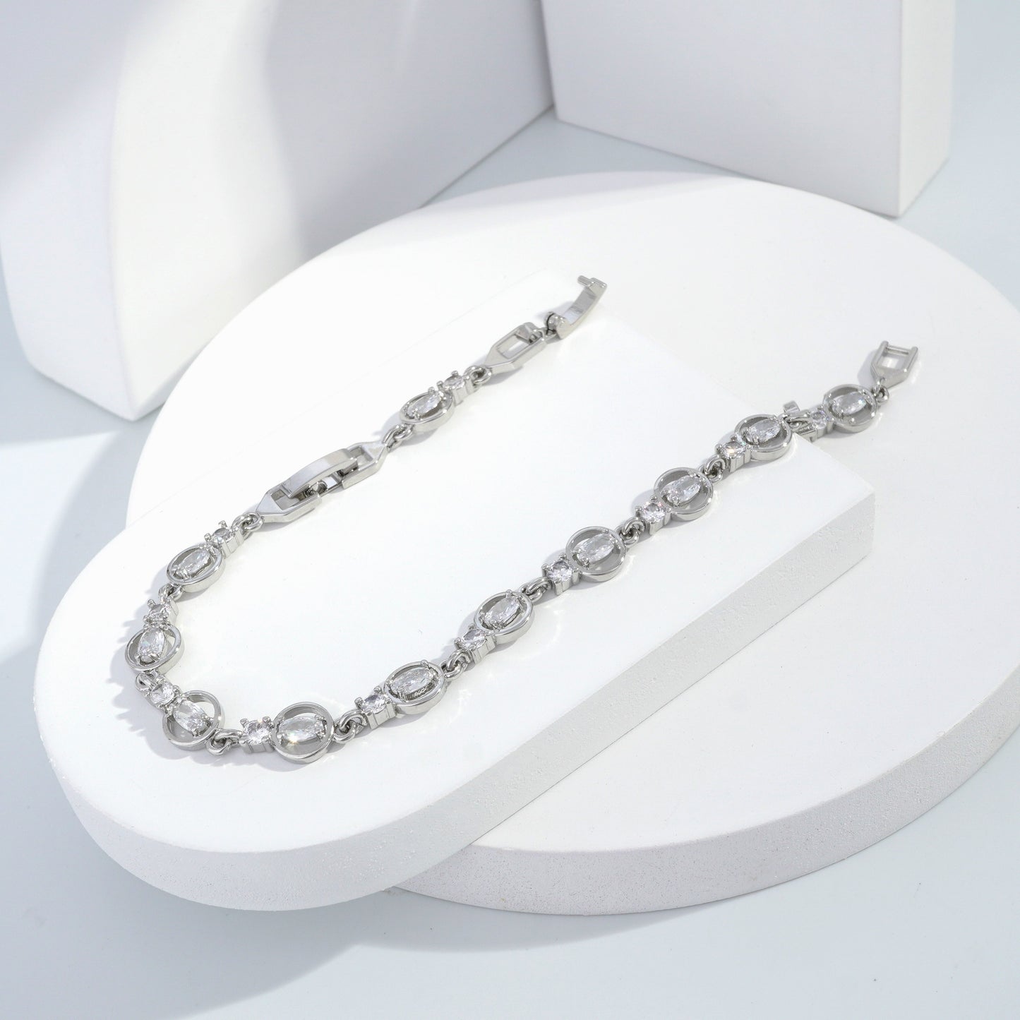 jewelvyn Silver Plated Studded With Zircoina Diamond With Silver Bracelate