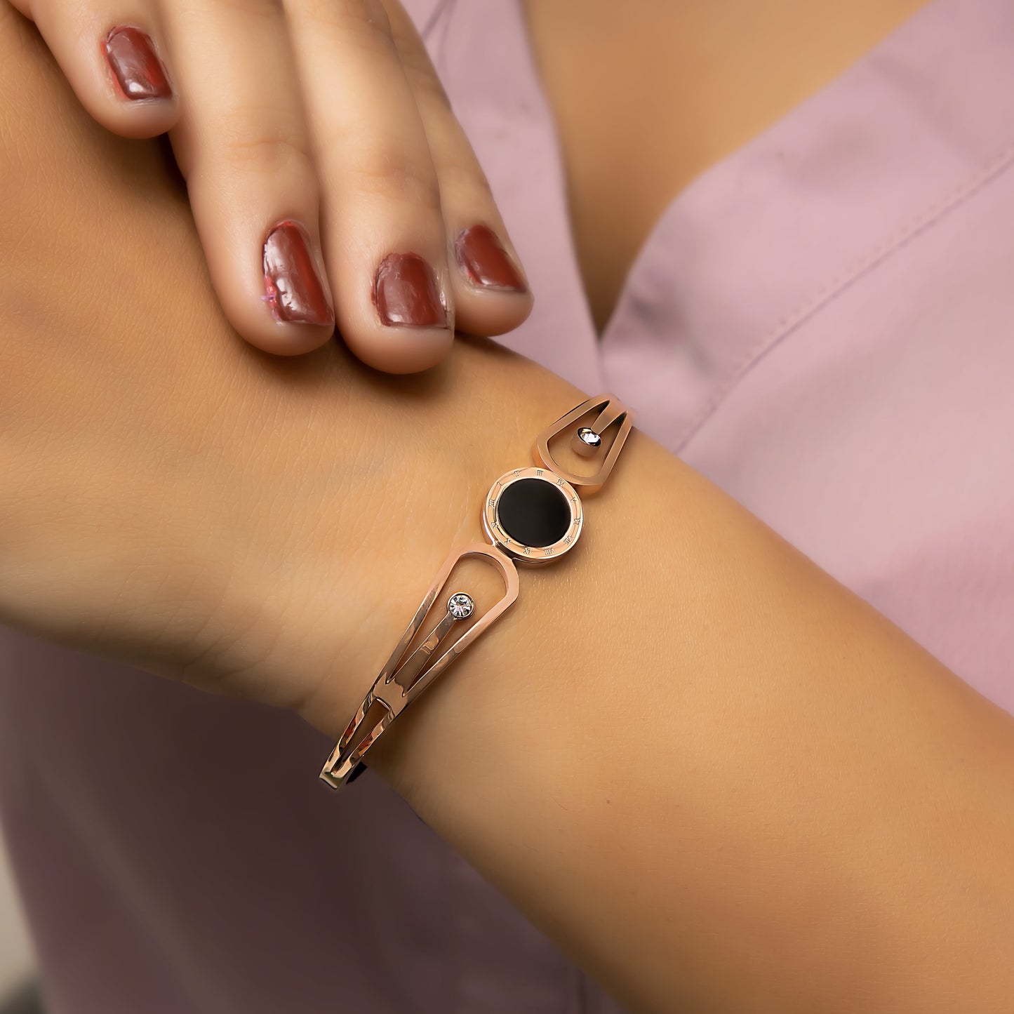 Jewelvyn Round Black Rose Gold Bracelet