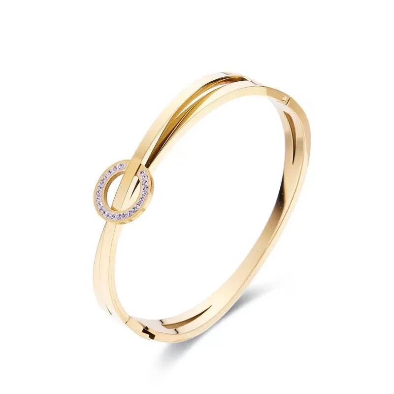 jewelvyn Gold Plated Studded With Zircoina Diamond With Gold Bracelate