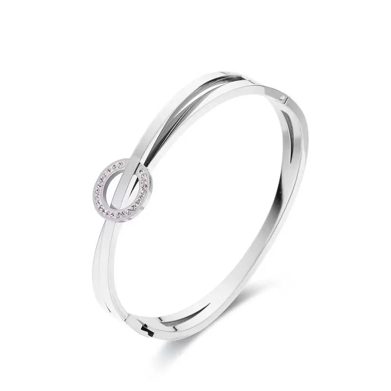 jewelvyn Silver Plated Studded With Zircoina Diamond With Silver Bracelate