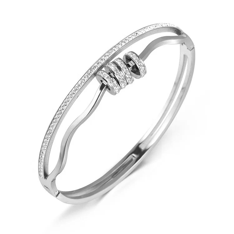jewelvyn Silver Plated Studded With Zircoina Diamond With Silver Bracelate