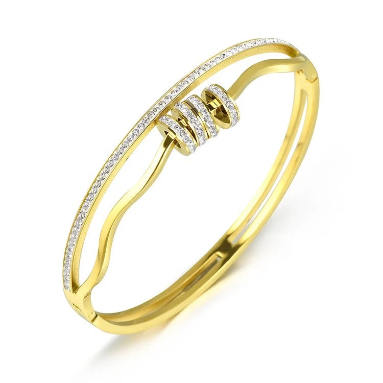 jewelvyn Gold Plated Studded With Zircoina Diamond With Gold Bracelate