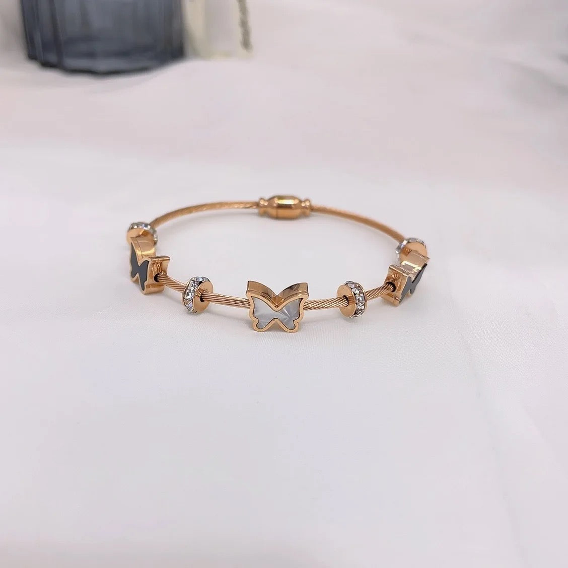jewelvyn Gold Plated Studded With Zircoina Diamond With Gold Bracelate