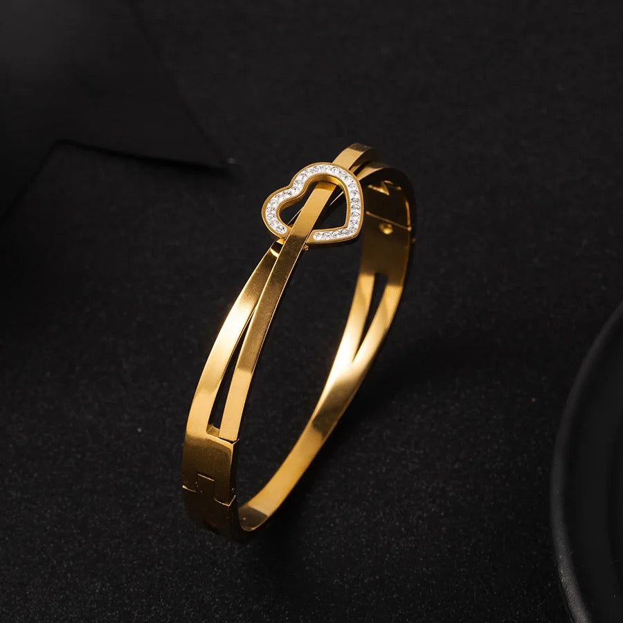 jewelvyn Gold Plated Studded With Zircoina Diamond With Gold Bracelate
