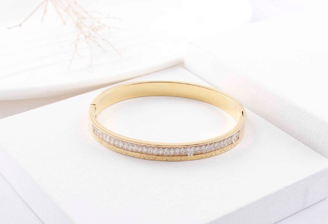 jewelvyn Gold Plated Studded With Zircoina Diamond With Gold Bracelate