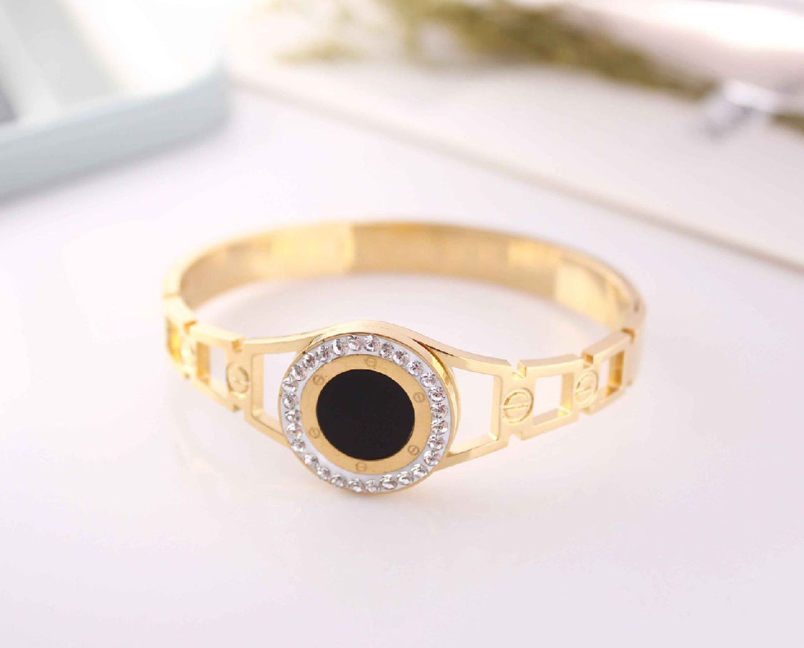 jewelvyn Gold Plated Studded With Zircoina Diamond With Gold Bracelate