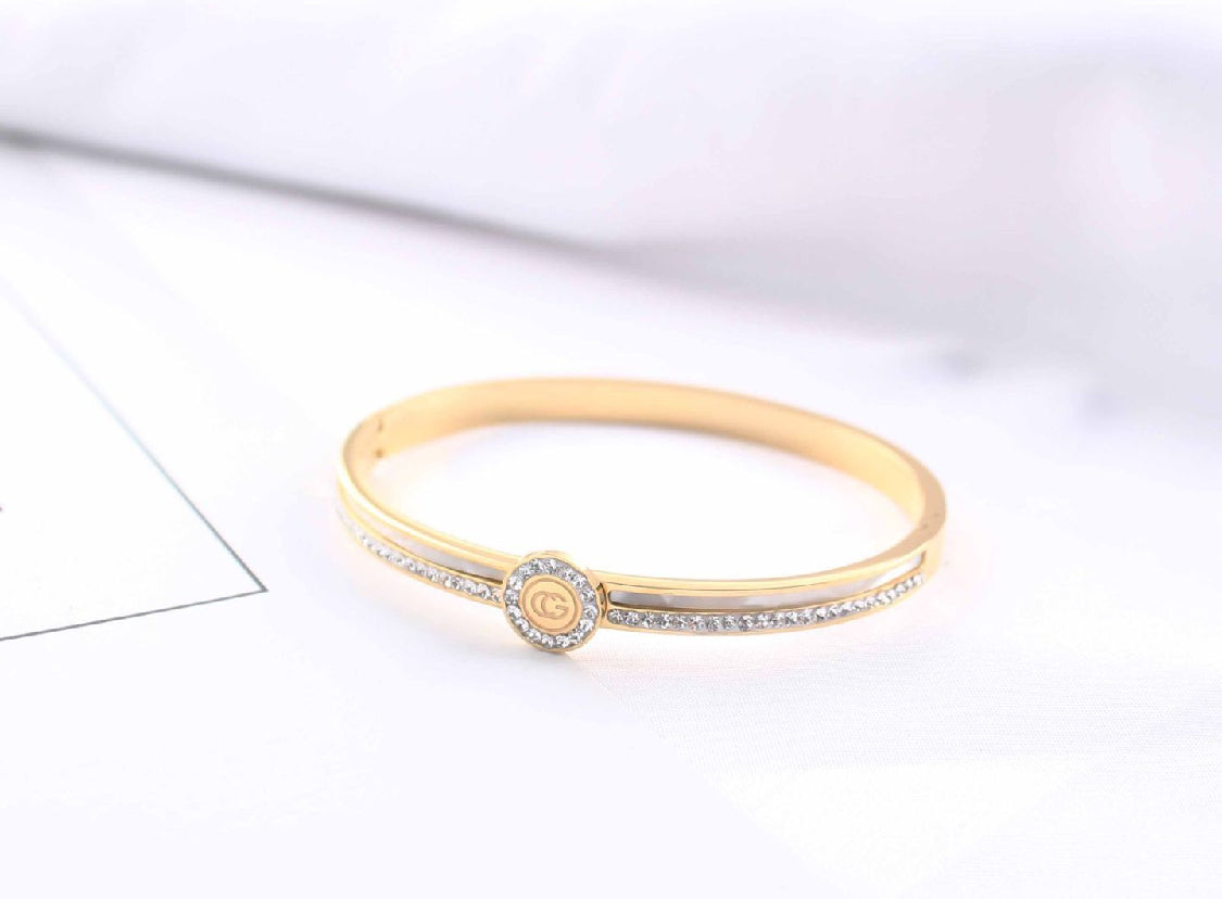 jewelvyn Gold Plated Studded With Zircoina Diamond With Gold Bracelate