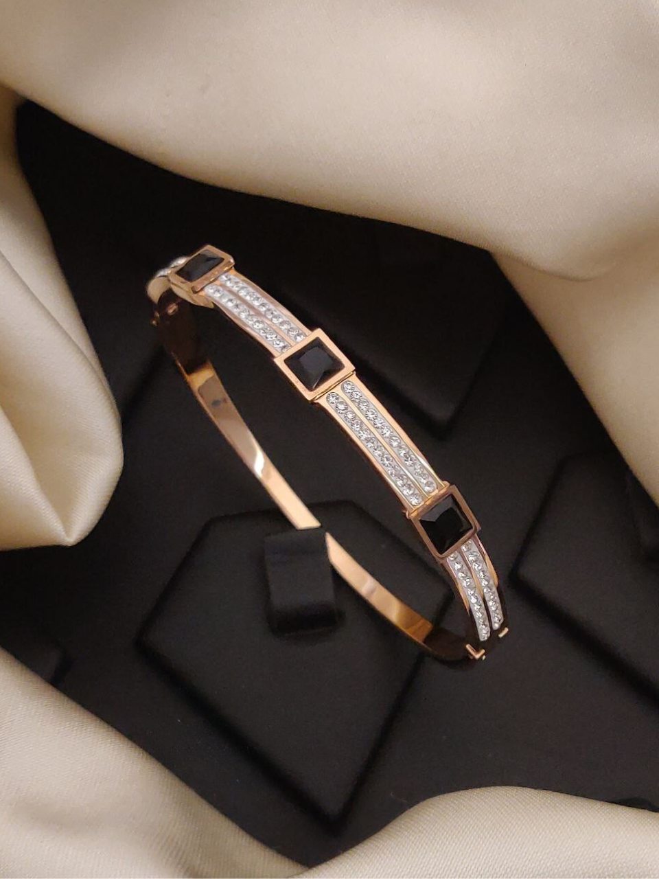 jewelvyn Rose Gold Plated Studded With Zircoina Diamond With Rose Gold Bracelate