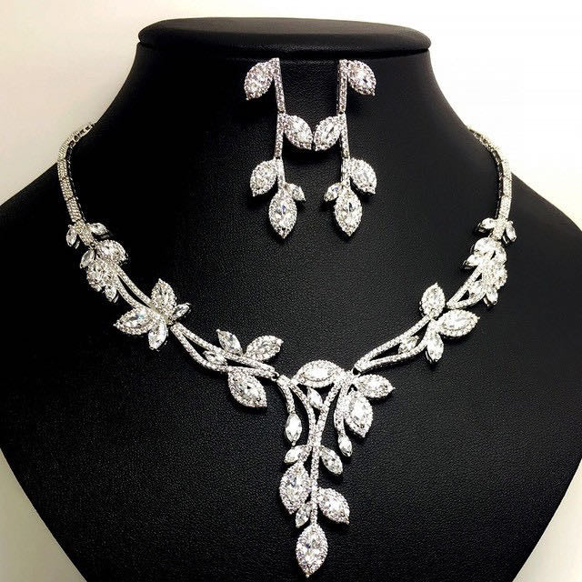 jewelvyn Silver Plated Studded With Zirconia Diamond with Multi Colour Necklace
