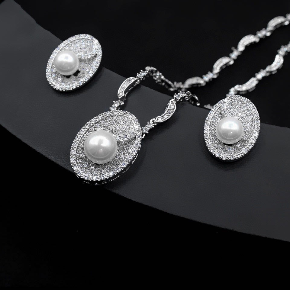 jewelvyn Silver Plated Studded With Zirconia Diamond Necklace
