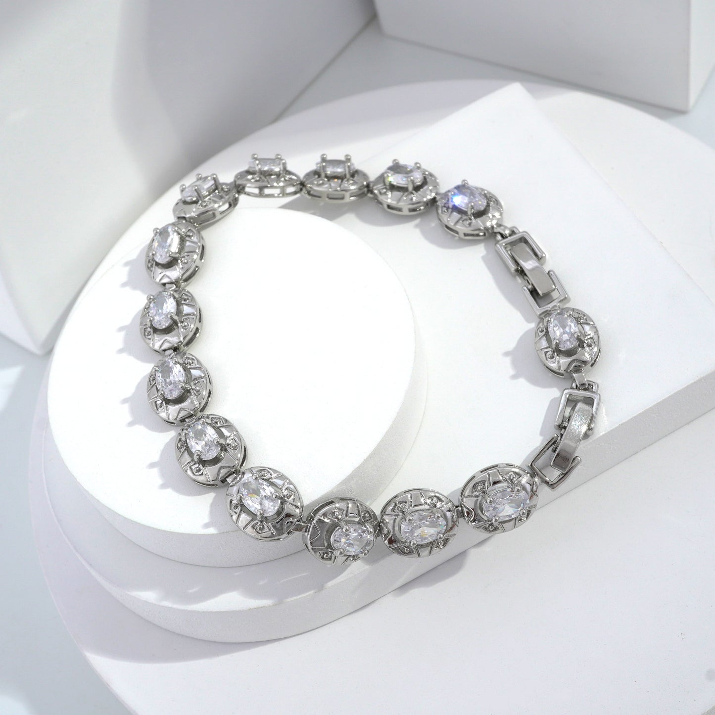 jewelvyn Silver Plated Studded With Zircoina Diamond With Silver Bracelate