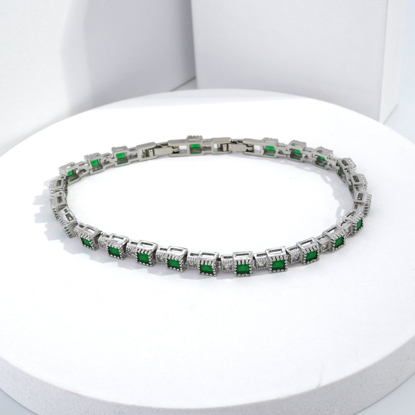 Jewelvyn Silver Plated Studded With Zircoina Diamond With Silver Bracelate