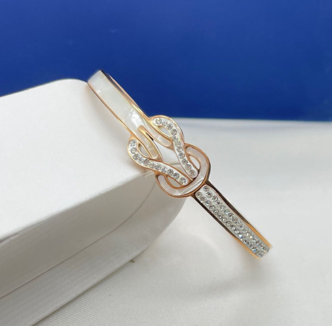 jewelvyn Rose Gold Plated Studded With Zircoina Diamond With Rose Gold Bracelate