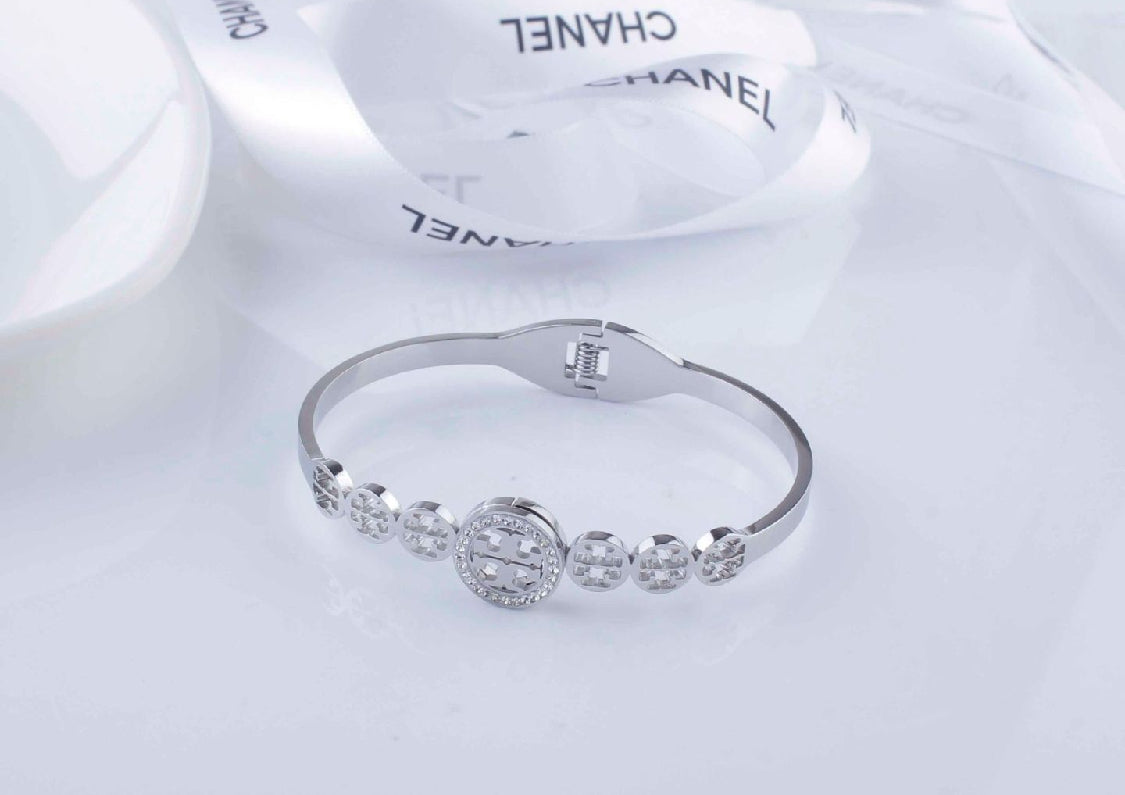 jewelvyn Silver Plated Studded With Zircoina Diamond With Silver Bracelate