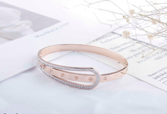 jewelvyn Rose Gold Plated Studded With Zircoina Diamond With Rose Gold Bracelate