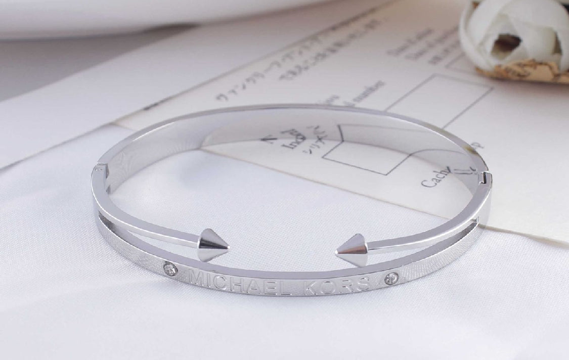 jewelvyn Silver Plated Studded With Zircoina Diamond With Silver Bracelate