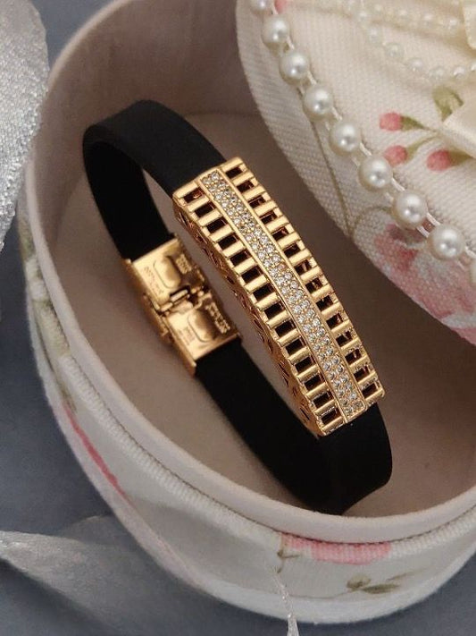 jewelvyn  Gold Plated Studded With Zircoina Diamond With Gold Bracelate