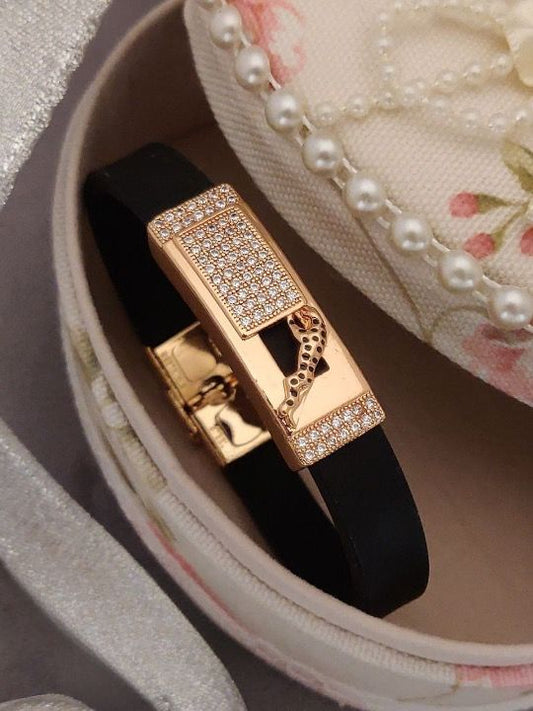 jewelvyn  Gold Plated Studded With Zircoina Diamond With Gold Bracelate