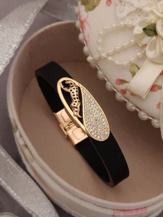 jewelvyn  Gold Plated Studded With Zircoina Diamond With Gold Bracelate