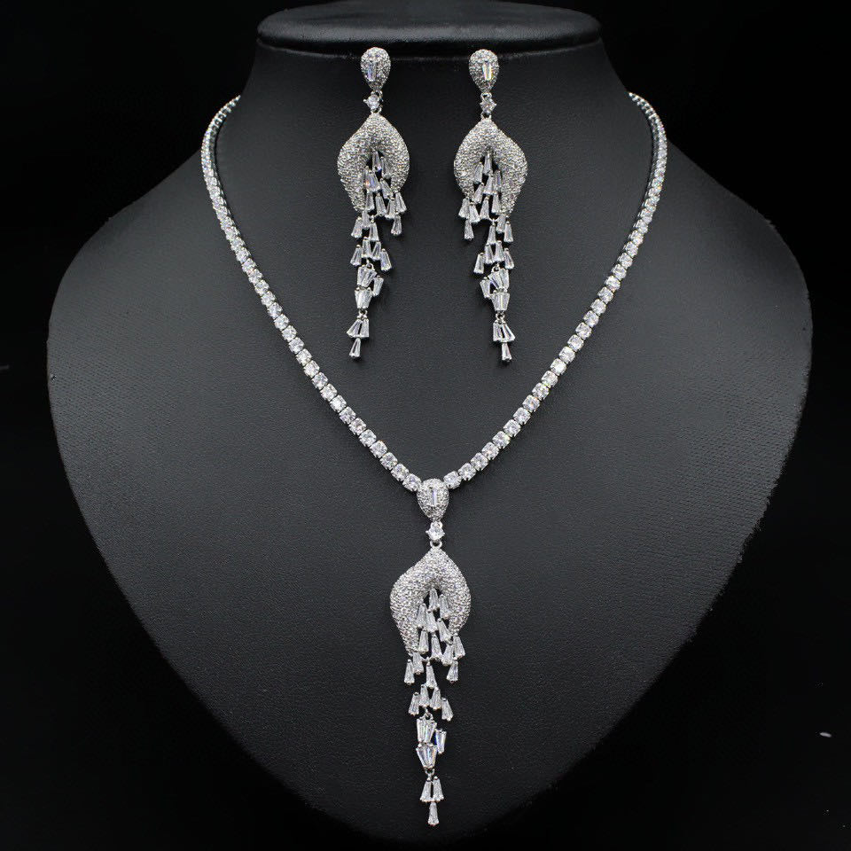 jewelvyn Silver Plated Studded With Zirconia Diamond Necklace