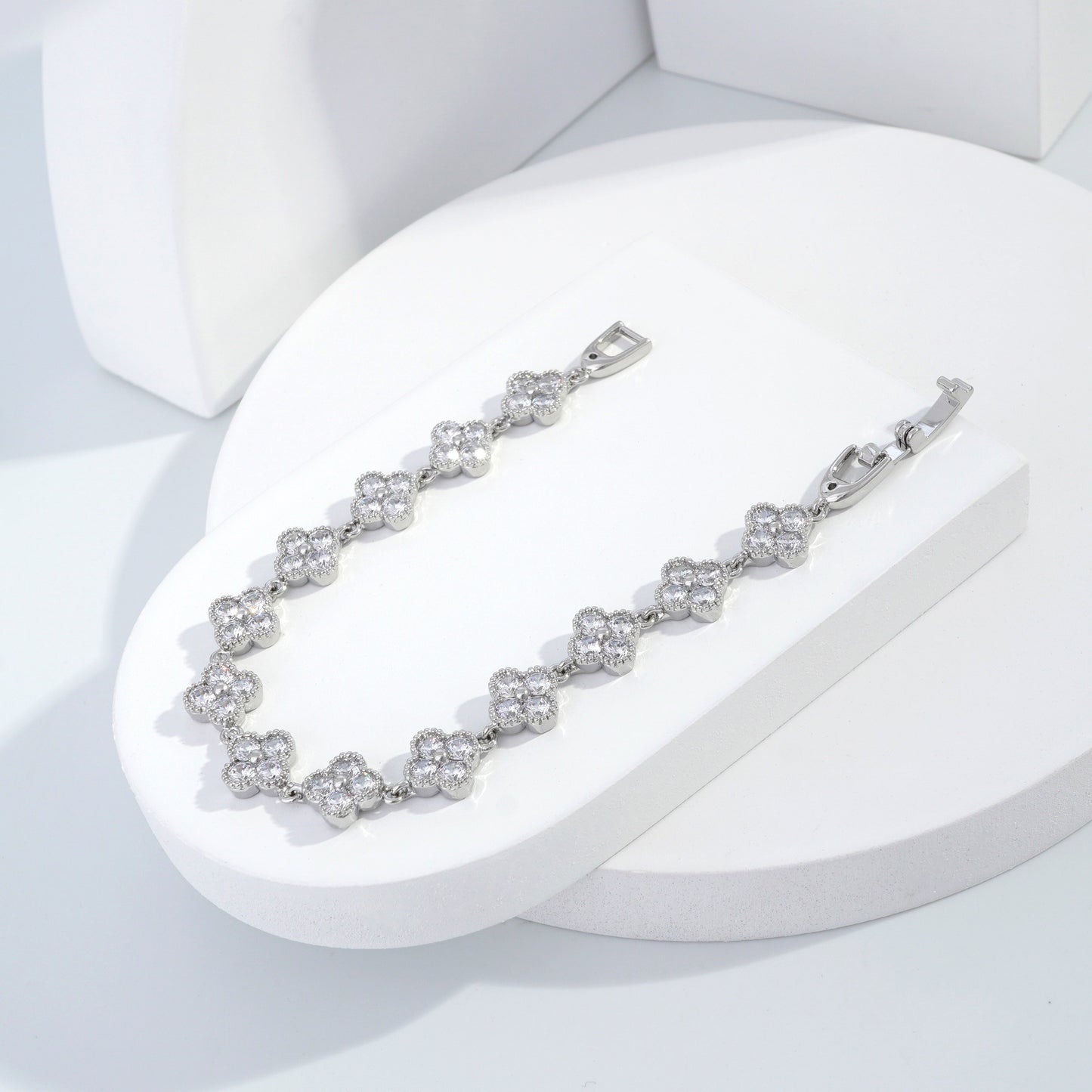 jewelvyn Silver Plated Studded With Zircoina Diamond With Silver Bracelate