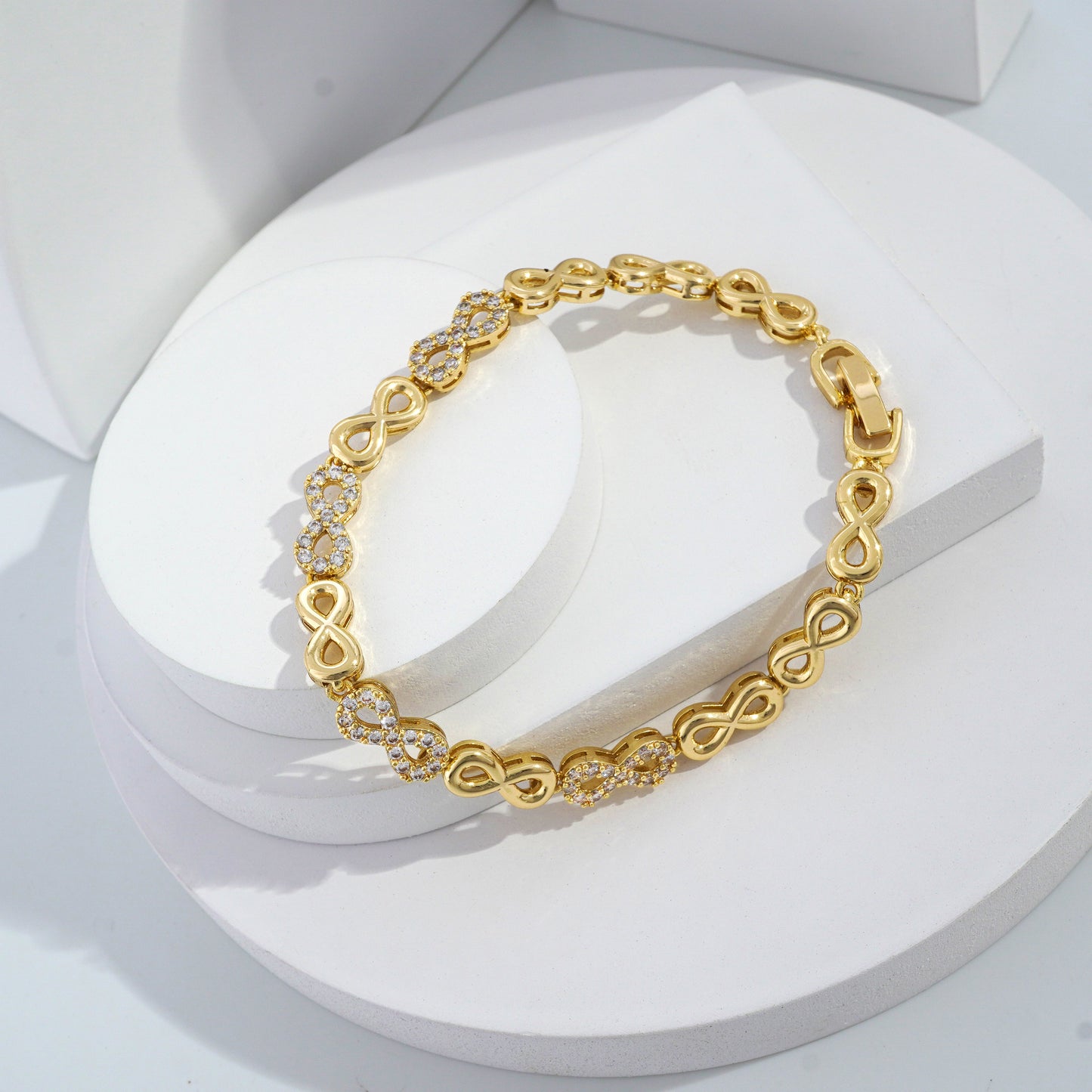 jewelvyn Gold Plated Studded With Zircoina Diamond With Gold Bracelate